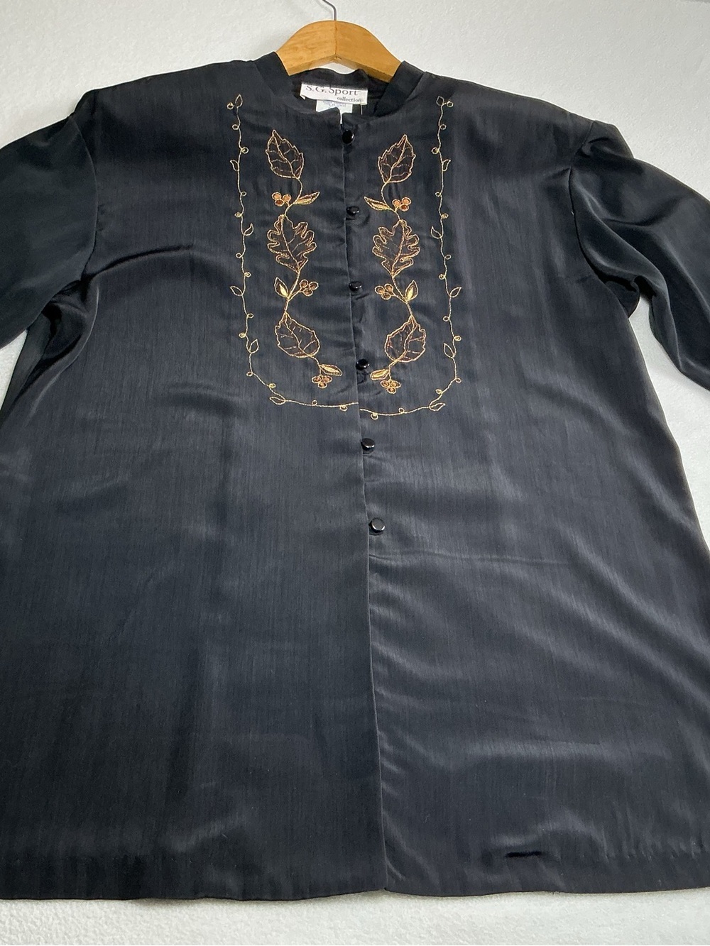 Susan Graver Black Tunic with Gold Embroidered Vine Detail NWT - Picture 4 of 15